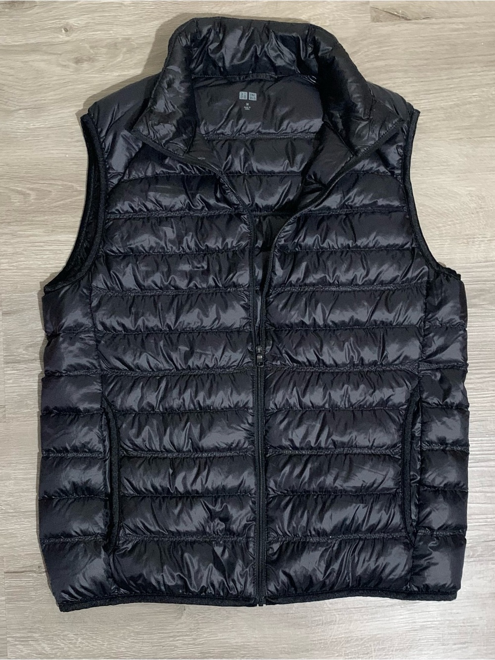 Uniqlo Men's Black Lightweight Down Puffer Vest